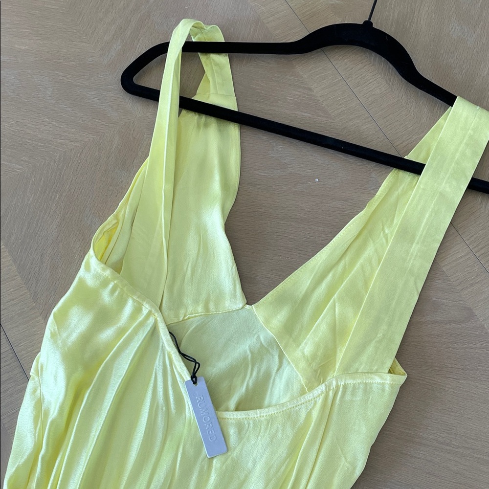 Yellow Dress - Picture 2 of 2